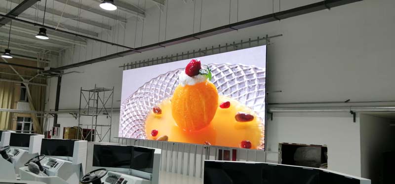 Outdoor LED Display Modules: A Buyer's Guide to Pixel Pitch, Brightness, IP Rating and Rental Durability